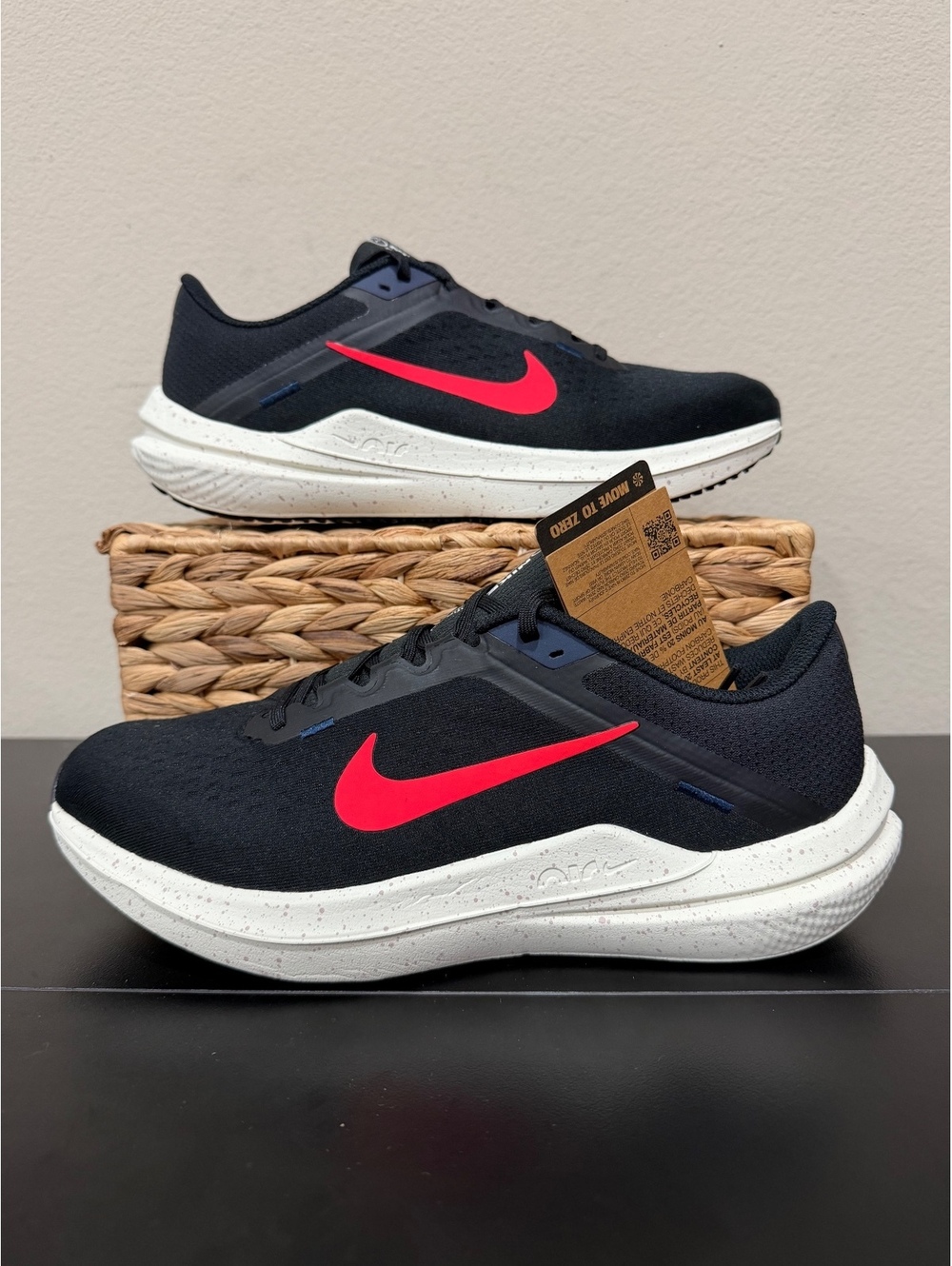 Size 9.5 - Nike Winflo 10 “Black Bright Crimson”